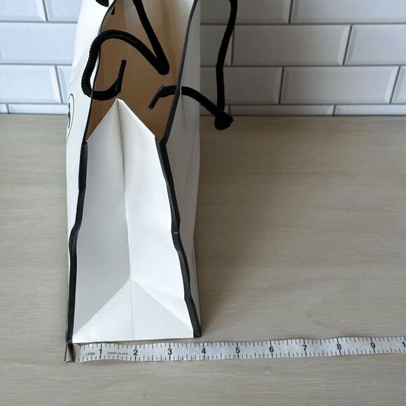 Chanel White Gift Bag - medium - Picture 6 of 6